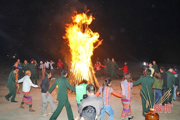 “Tết biên phòng, ấm tình dân bản” ở Rào Tre
