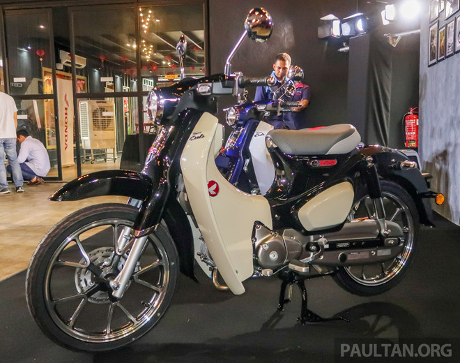 Honda Super Cub C125 2019 ra mắt, đắt ngang xe cao cấp
