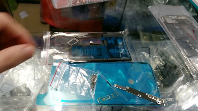 iPhone X “dựng” giá hơn 10 triệu đã được tạo ra như thế này