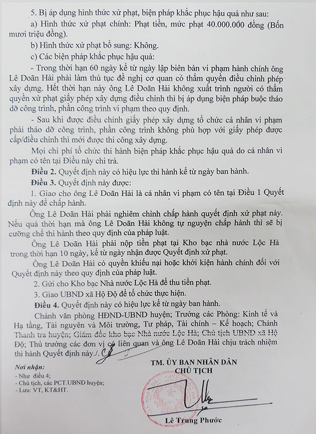 Tự ý xây 2 sân bóng mini, một cá nhân ở Lộc Hà bị phạt 40 triệu đồng