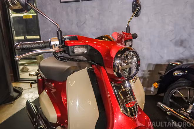 Honda Super Cub C125 2019 ra mắt, đắt ngang xe cao cấp