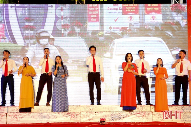 Đặc sắc đêm nghệ thuật “Sắc xuân dâng Đảng”