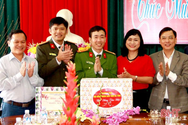 Phó Chủ tịch Thường trực HĐND tỉnh chúc Tết, giao nhiệm vụ tại Thạch Hà