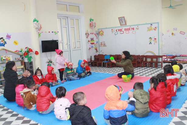 Phụ huynh Hà Tĩnh “đau đầu” với lịch nghỉ Tết của con