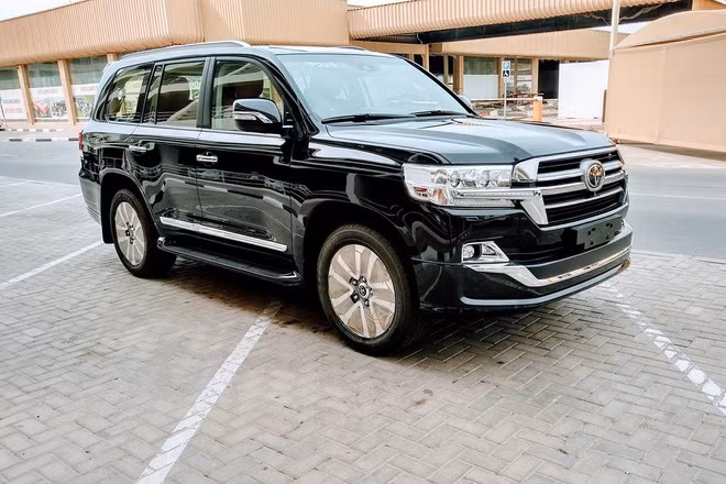 ‘Chuyên cơ’ Toyota Land Cruiser MBS gần 10 tỷ đồng đầu tiên về Việt Nam
