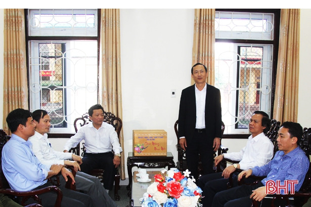 Tết vẫn phải lo sâu bệnh, đảm bảo nước tưới vụ Xuân
