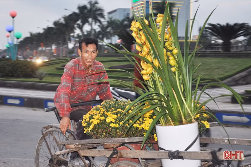 Cận cảnh những người chở Tết về nhà