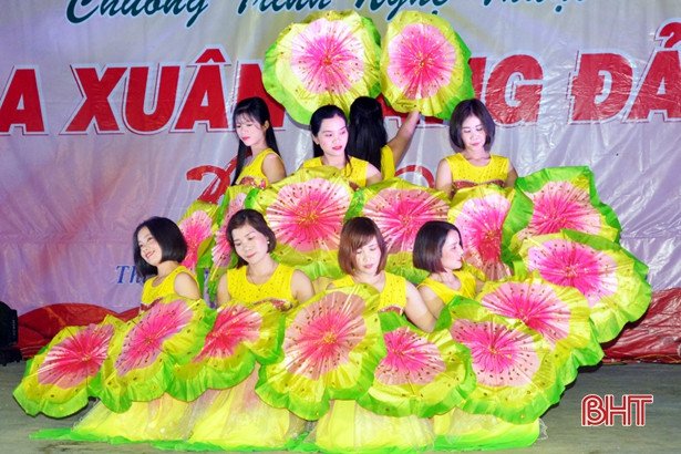 Thị xã Kỳ Anh tổ chức chương trình “Mùa Xuân dâng Đảng”