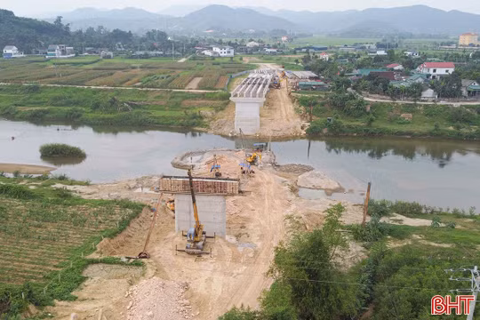 Linh hoạt thi công các công trình, dự án giữa “bão giá” 