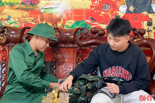 Văn minh trong tiễn bạn lên đường nhập ngũ