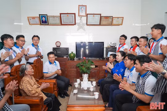 Nhiều hoạt động ý nghĩa trong hành trình về nguồn của tuổi trẻ 