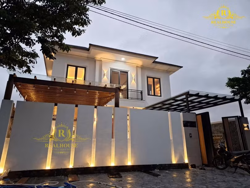realhouse-1.jpg