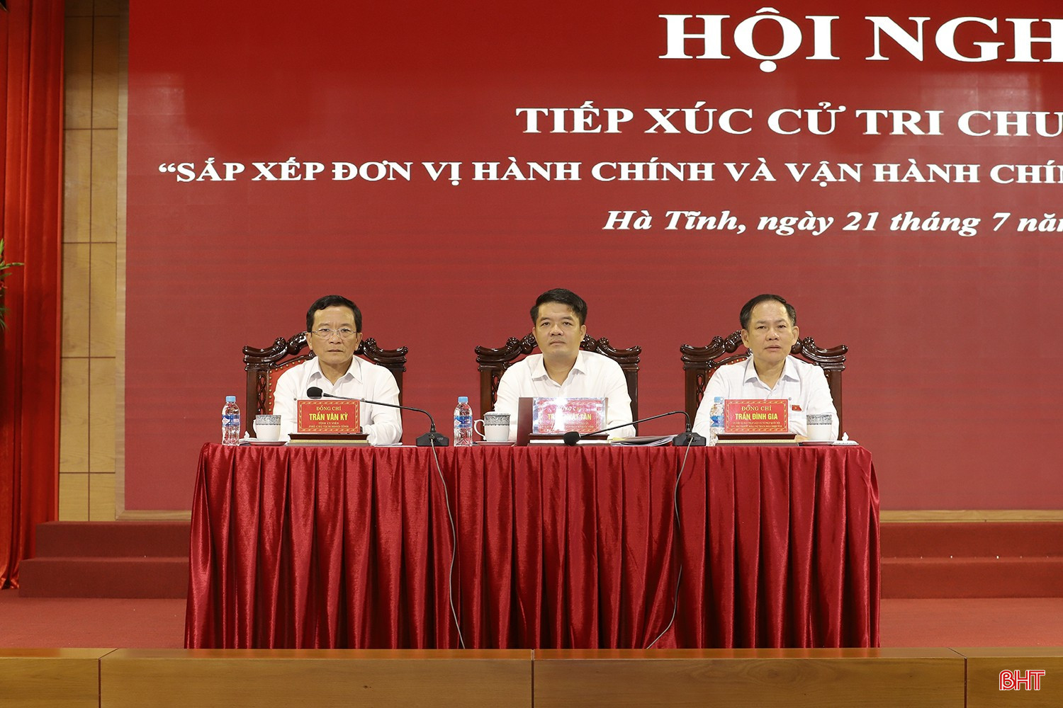 bqbht_br_hoi-nghi-tiep-xuc-cu-tri-05.jpg
