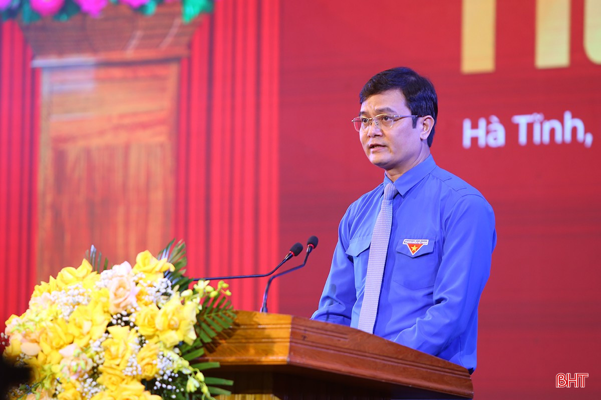 Đồng chí Bùi Quang Huy - Bí thư thứ nhất Trung ương Đoàn khẳng định thế hệ trẻ sẽ tiếp tục phấn đấu trong học tập, lao động, rèn luyện để góp sức trẻ dựng xây đất nước, xứng đáng với sự kỳ vọng của các thế hệ cha anh.