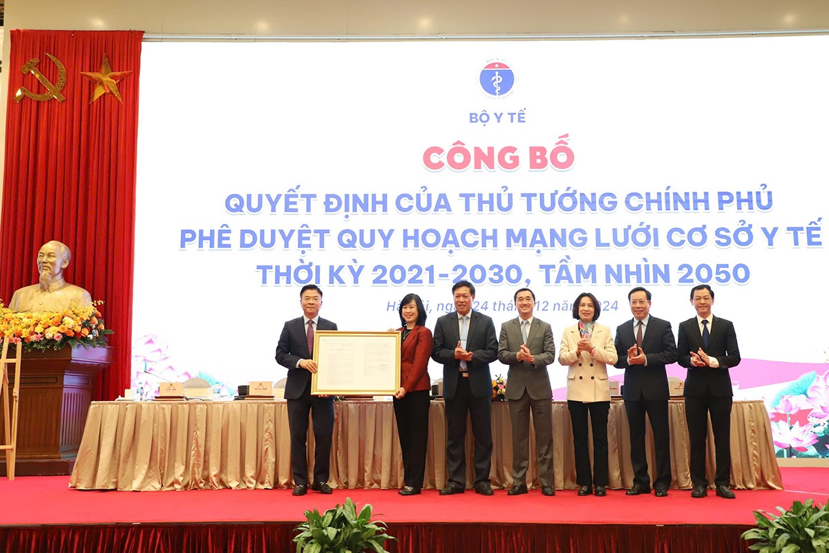 a24122024-ptt-trao-qd.jpg