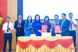 Ngân hàng Nhà nước chi nhánh Khu vực 8 và Hội LHPN tỉnh ký kết chương trình phối hợp giai đoạn 2026-2030