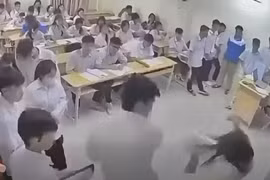 Giữ gìn kỷ cương học đường: Đạo lý phải song hành với công lý