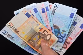 ECB công bố mẫu thiết kế mới cho toàn bộ tiền giấy euro