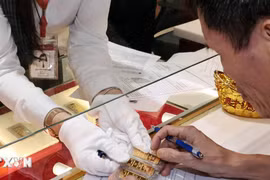 Giá vàng trong nước tăng gần 4 triệu đồng