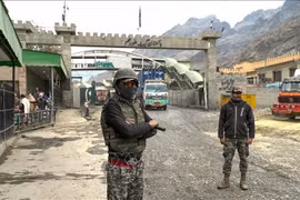 Tấn công nhằm vào trụ sở cảnh sát tại Pakistan, ít nhất 31 người thiệt mạng