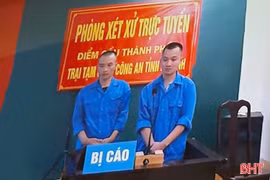 Hai bị cáo cùng lĩnh 7 năm tù về tội "Mua bán trái phép chất ma túy" 