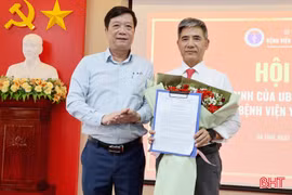 Giám đốc Trung tâm Y tế Thạch Hà làm Giám đốc Bệnh viện Y học cổ truyền Hà Tĩnh