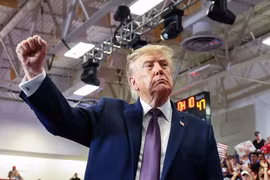 Tổng thống Mỹ đề xuất đổi tên eo biển Hormuz thành eo biển Trump