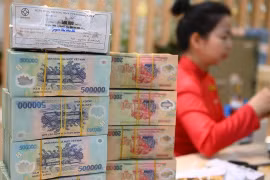 Nợ vay của doanh nghiệp bất động sản phình to