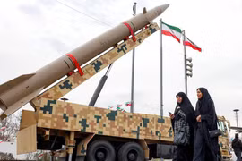 Iran tuyên bố thử tên lửa đặc biệt nhằm vào chiến hạm Mỹ