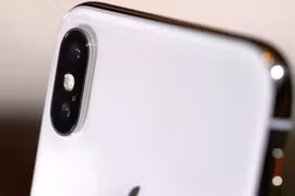 iPhone X thành đồ cổ