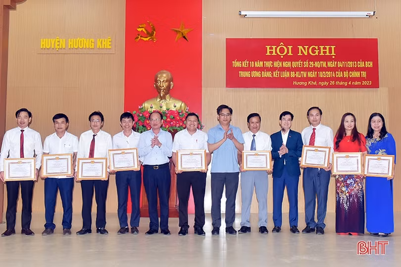Hương Khê phấn đấu có 43 trường đạt chuẩn quốc gia mức độ 1