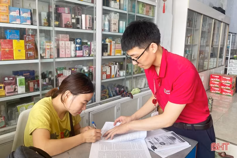 Người dân Hà Tĩnh “chuộng” giao dịch ngân hàng số trong kỳ nghỉ lễ