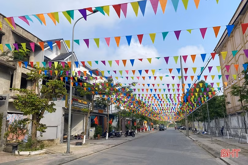 Gấp rút chuẩn bị khai trương phố chuyên doanh đầu tiên ở Hà Tĩnh