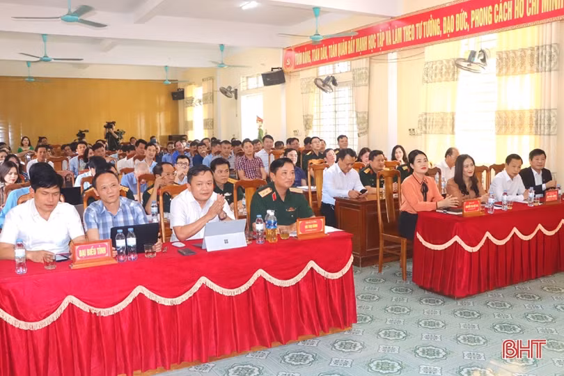 Cử tri Vũ Quang mong muốn khắc phục tình trạng sạt lở bờ sông Ngàn Sâu