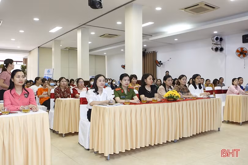 Giúp phụ nữ Hà Tĩnh có kiến thức, kỹ năng phòng tránh xâm hại cho con trẻ
