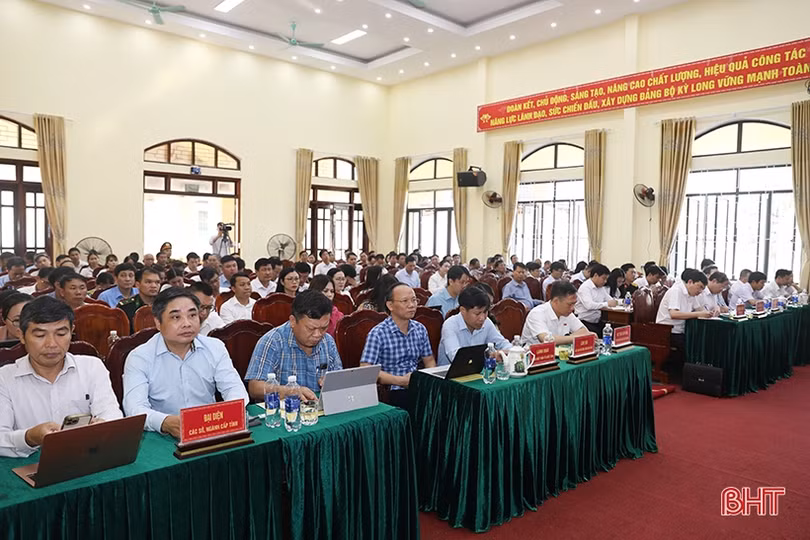 Cử tri kiến nghị nâng cấp cơ sở hạ tầng tại các khu tái định cư