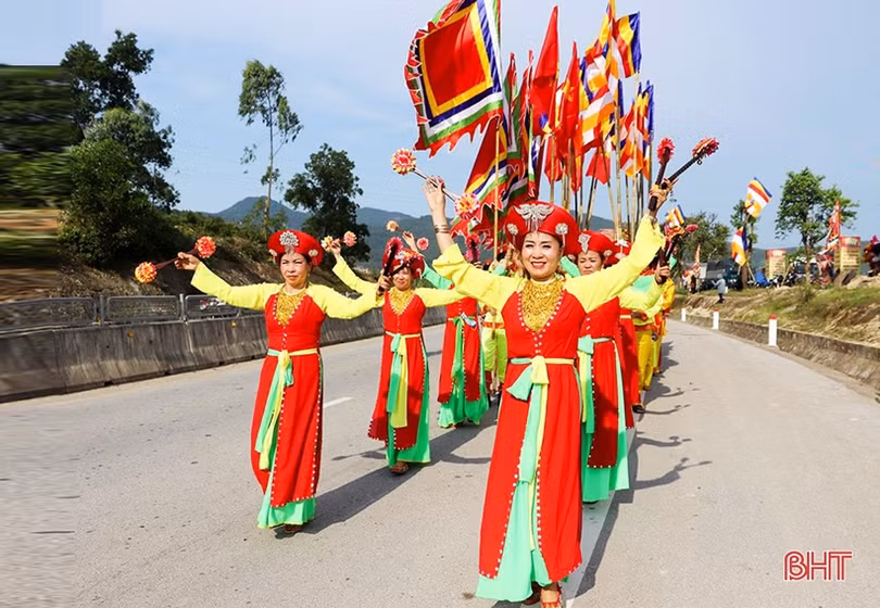 Miền thiêng trên đỉnh non Hồng