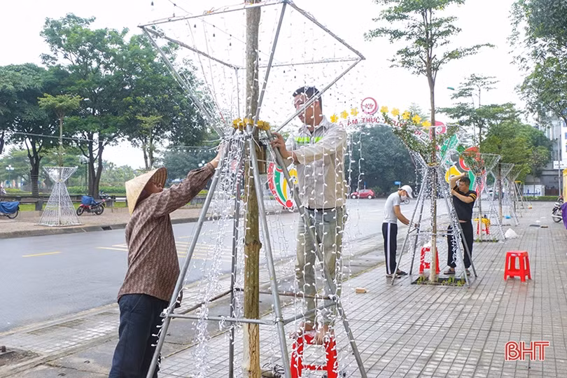 Gấp rút chuẩn bị khai trương phố chuyên doanh đầu tiên ở Hà Tĩnh