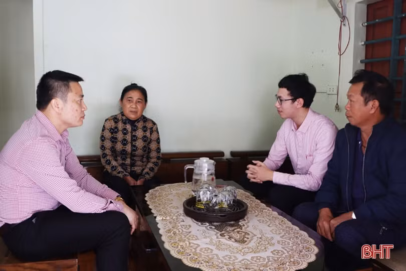 Vốn chính sách giúp sinh viên nghèo Hà Tĩnh theo đuổi ước mơ