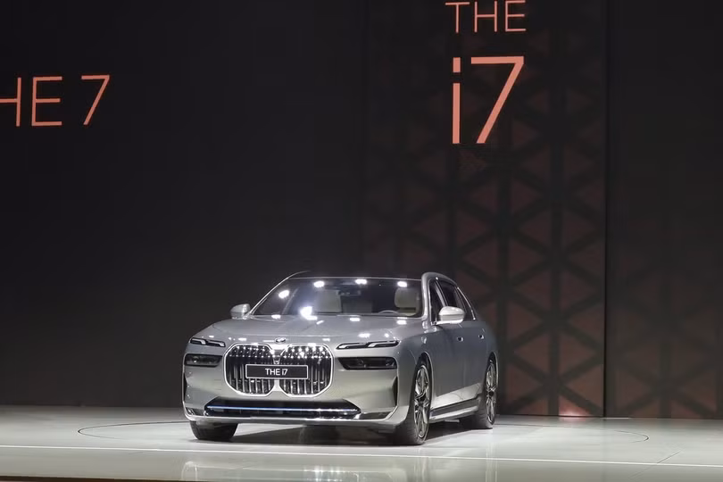 Xe điện hạng sang BMW i7 ra mắt Việt Nam