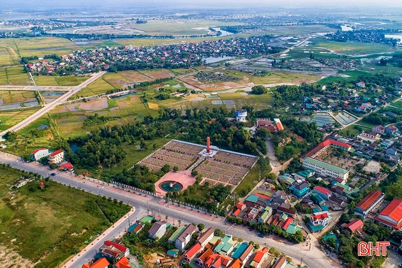 Dưới bóng sông Phủ, núi Nài