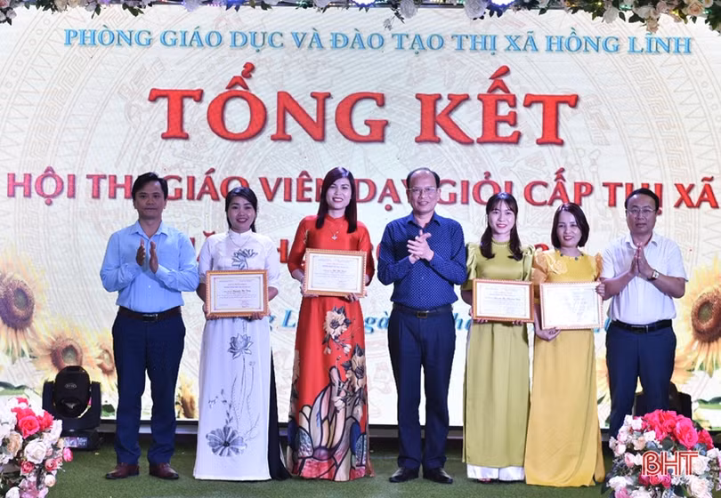 Thị xã Hồng Lĩnh có 121 giáo viên dạy giỏi, chủ nhiệm lớp giỏi