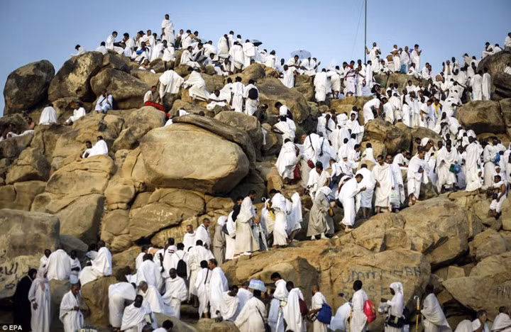 chum anh bien nguoi hoi giao hanh huong ve thanh dia mecca