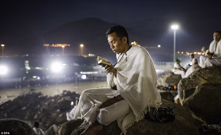 chum anh bien nguoi hoi giao hanh huong ve thanh dia mecca