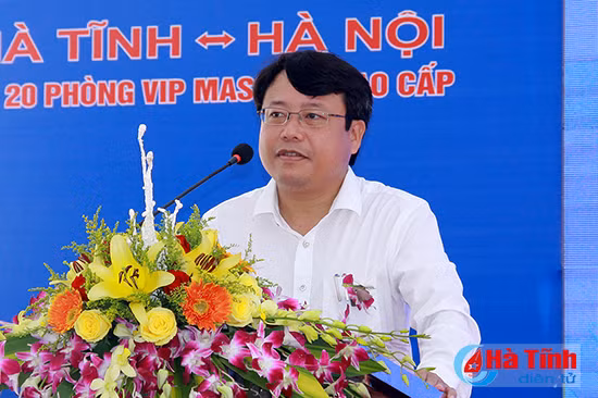 khai truong hang van tai hanh khach 5 sao thien ha limousine