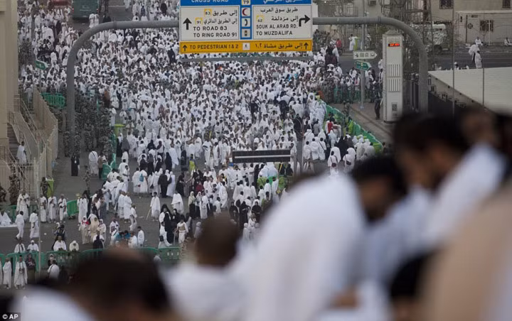 chum anh bien nguoi hoi giao hanh huong ve thanh dia mecca