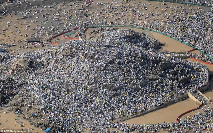 chum anh bien nguoi hoi giao hanh huong ve thanh dia mecca