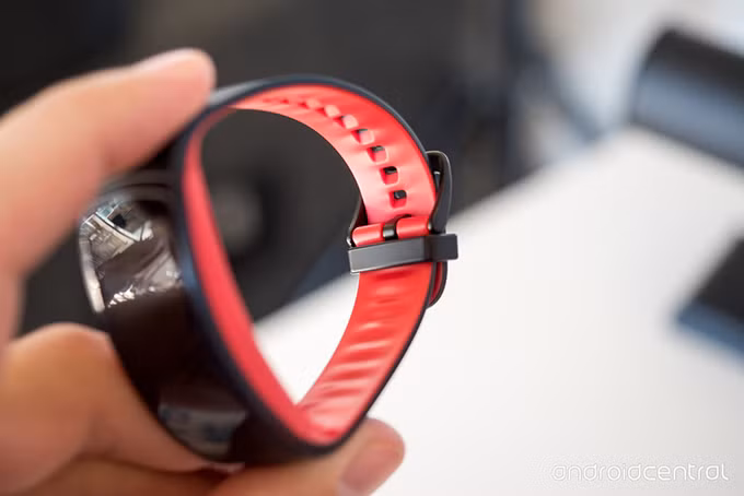 samsung ra vong deo thong minh gear fit 2 pro