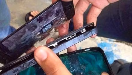 Cẩn thận cháy nổ smartphone mùa nắng nóng ảnh 1 Cẩn thận cháy nổ smartphone mùa nắng nóng ảnh 1