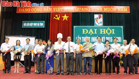 Tiếp tục xây dựng, đổi mới phương thức hoạt động Hội LH VHNT Hà Tĩnh ảnh 8